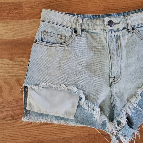 BDG High Rise Lou Hi-Low Shortie Shorts - Picture 5 of 14